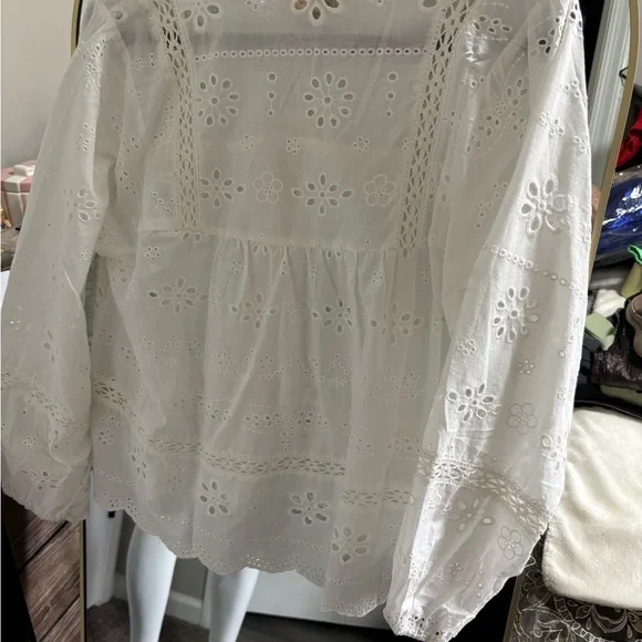 Hem & Thread white Blouse with Bib Collar and 3/4 Sleeves - Picture 3 of 4